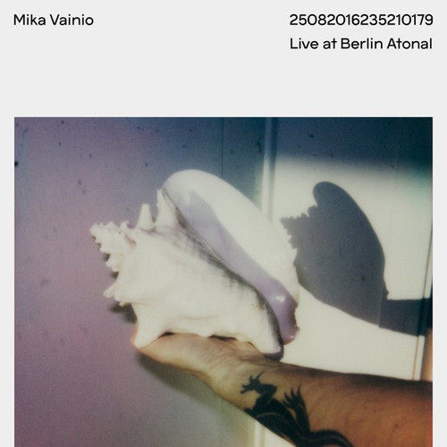 25082016235210179 - Live At Berlin Atonal